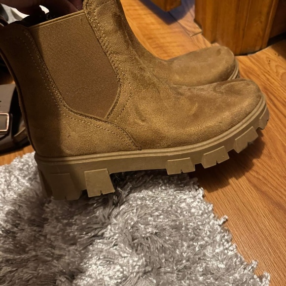 Sugar n Jade boots - Picture 2 of 3